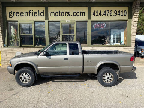 2002 GMC Sonoma for sale at GREENFIELD MOTORS in Milwaukee WI