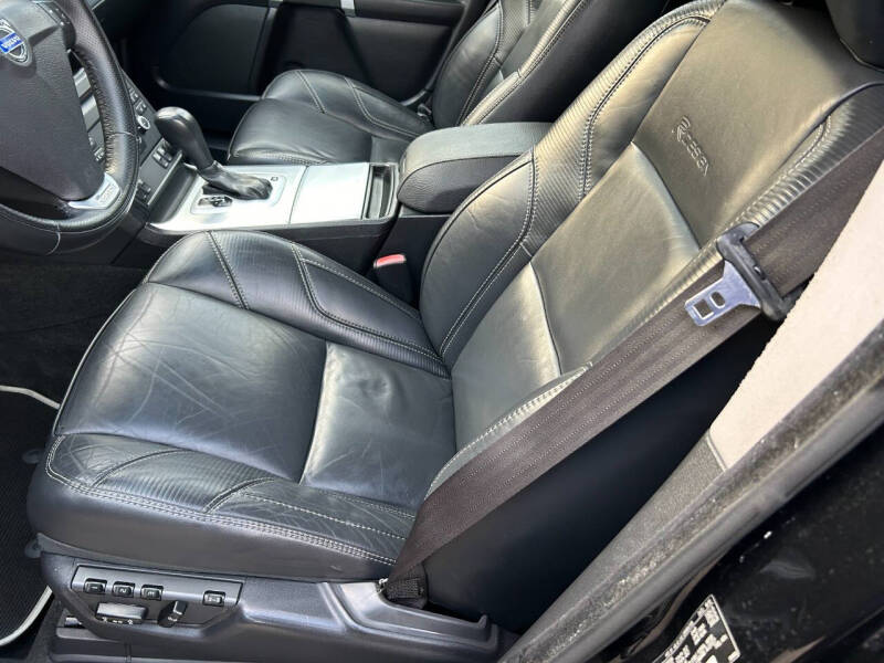 2014 Volvo XC90 3.2 R-Design Platinum