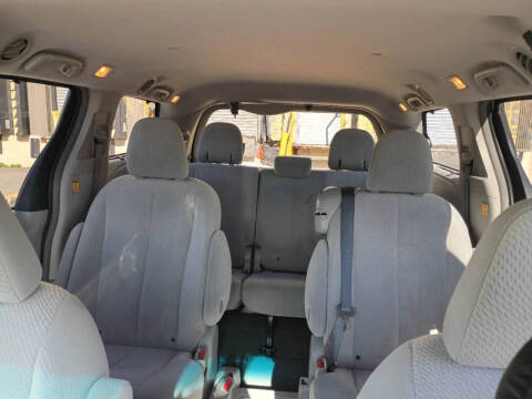 2012 Toyota Sienna