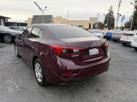 2016 Mazda MAZDA3 i Sport