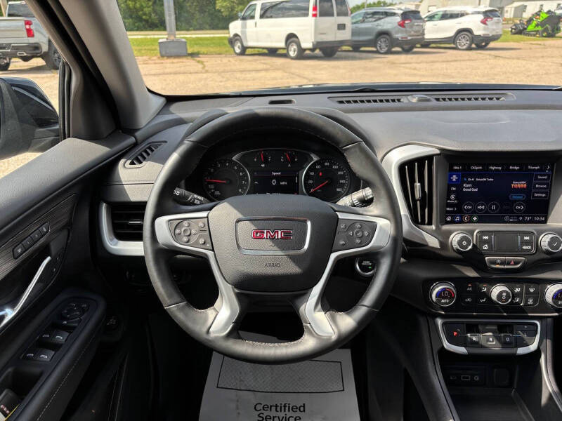 2024 GMC Terrain SLT