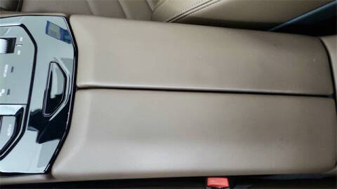 2025 BMW 5 Series 530i