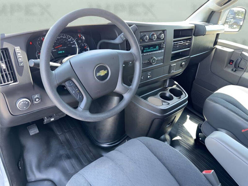2024 Chevrolet Express 2500