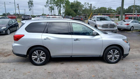 2020 Nissan Pathfinder SV