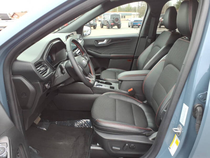 2025 Ford Escape ST-Line Select