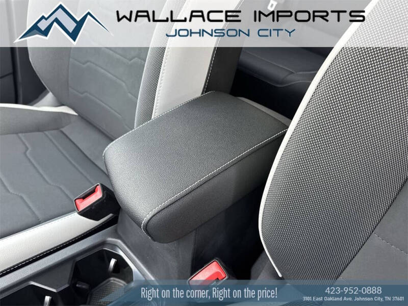 2025 Volkswagen Taos SE 4Motion