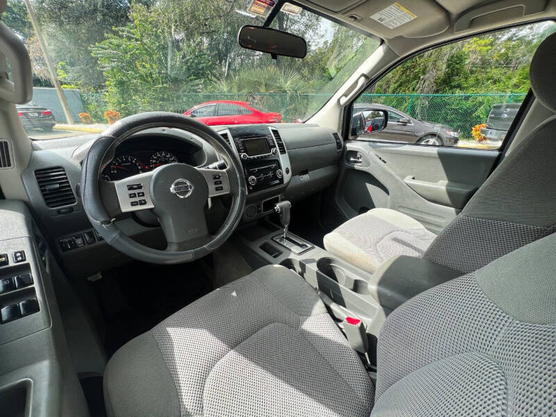 2017 Nissan Frontier SV