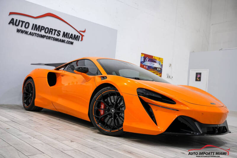 2023 McLaren Artura