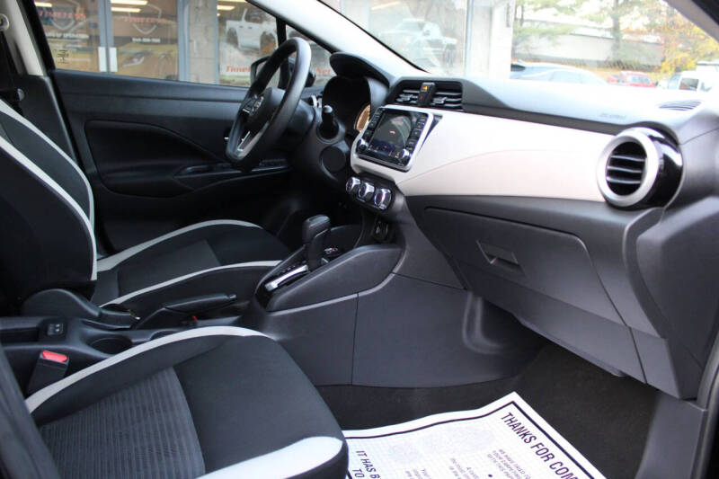 2022 Nissan Versa SV