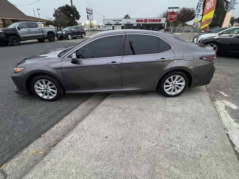 2022 Toyota Camry LE