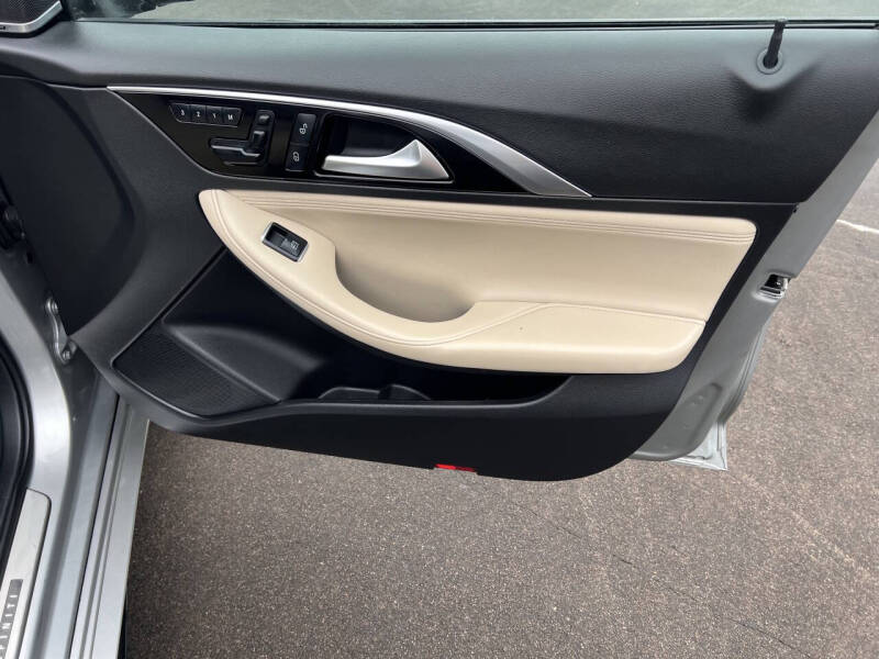 2018 Infiniti QX30 Premium