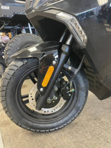 2025 ZNEN R9