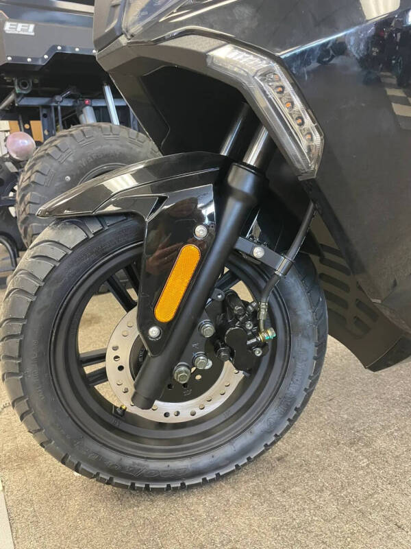 2025 ZNEN R9
