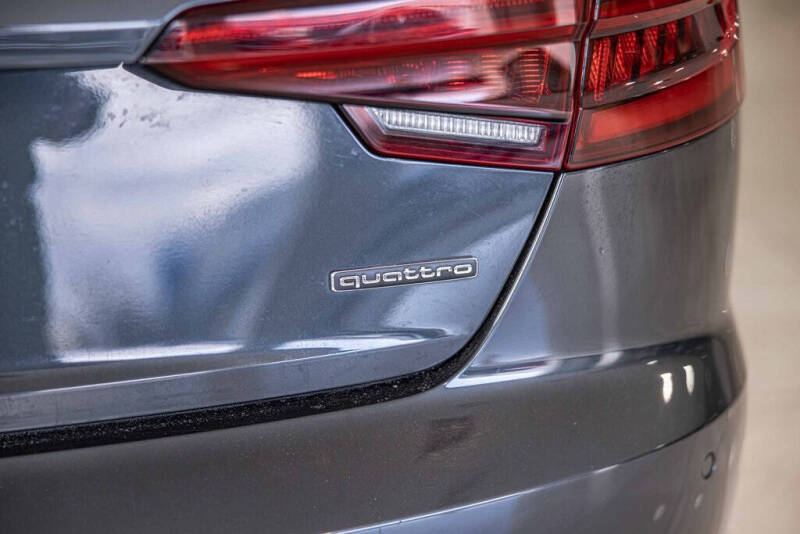 2019 Audi A4 quattro Premium Plus 45 TFSI