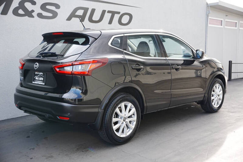 2022 Nissan Rogue Sport S