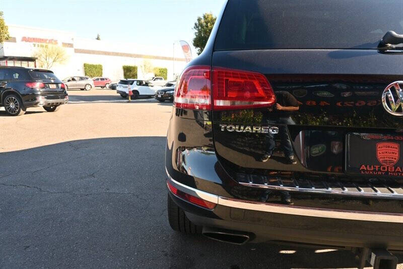 2016 Volkswagen Touareg VR6 Lux