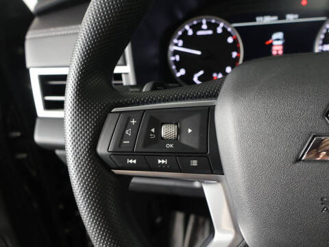 2026 Mitsubishi Outlander ES