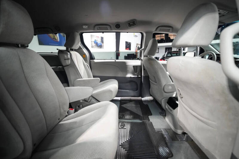 2013 Toyota Sienna
