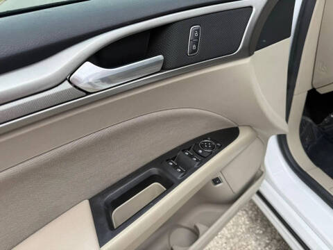 2019 Ford Fusion Hybrid SE