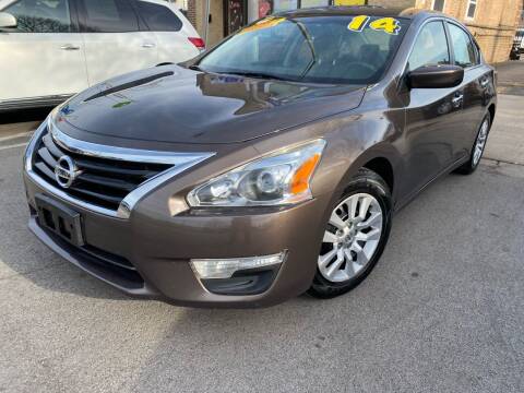 2014 Nissan Altima for sale at Drive Now Autohaus in Cicero IL