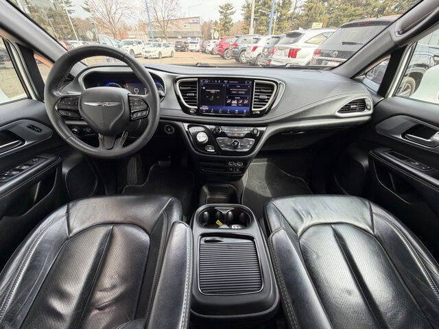 2022 Chrysler Pacifica Touring L