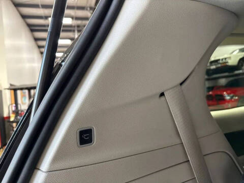 2024 Chrysler Pacifica Plug-In Hybrid Select