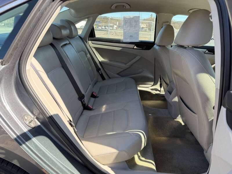 2015 Volkswagen Passat 1.8T Limited Edition