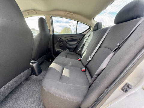 2015 Nissan Versa 1.6 S Plus