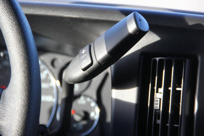 2025 Chevrolet Express 3500