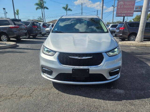 2023 Chrysler Pacifica Touring L
