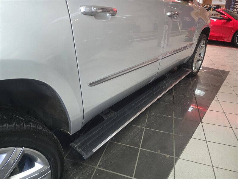 2017 Cadillac Escalade ESV Premium Luxury