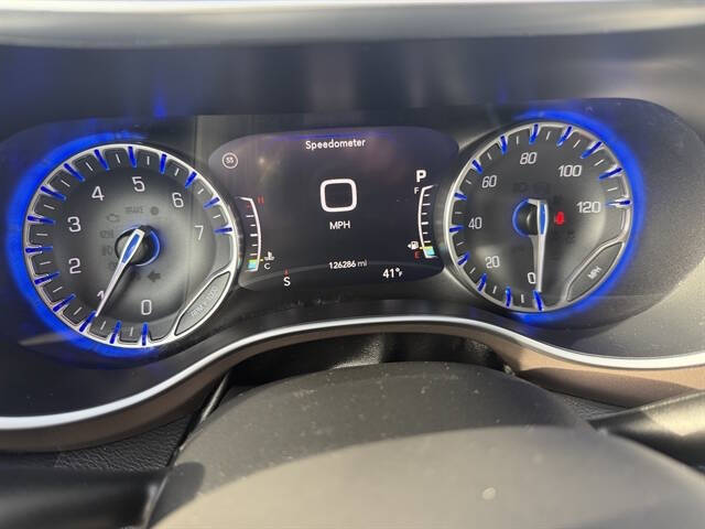 2017 Chrysler Pacifica Touring-L Plus