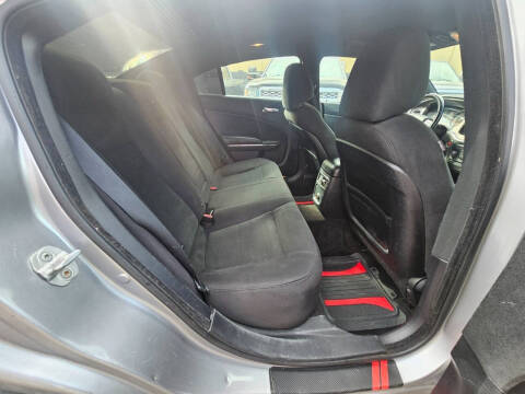 2013 Dodge Charger SXT