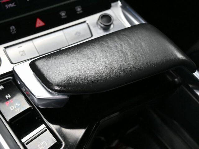 2019 Audi e-tron quattro Prestige