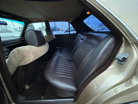 1984 Mercedes-Benz 300-Class 300 SD