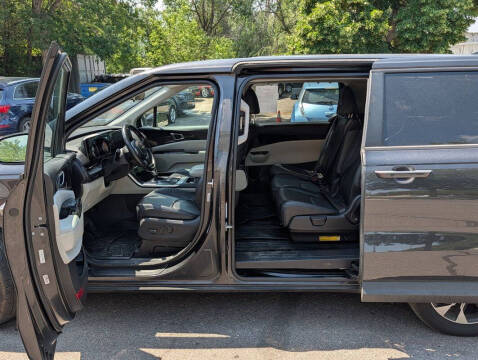 2022 Kia Carnival EX