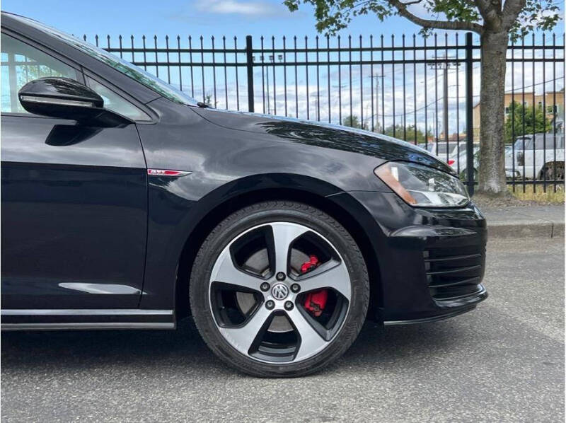 2017 Volkswagen Golf GTI S