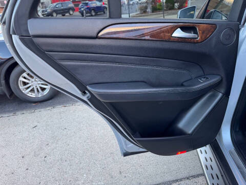 2012 Mercedes-Benz M-Class ML 550