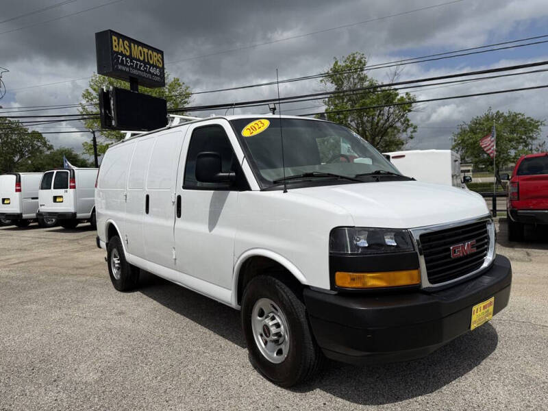 2023 GMC Savana 2500
