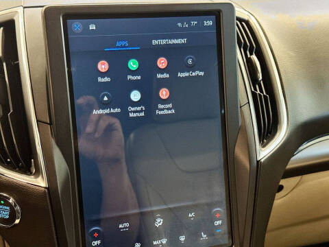 2022 Ford Edge Titanium