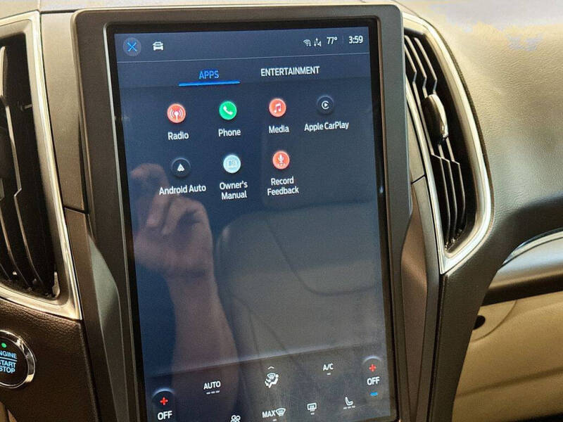 2022 Ford Edge Titanium