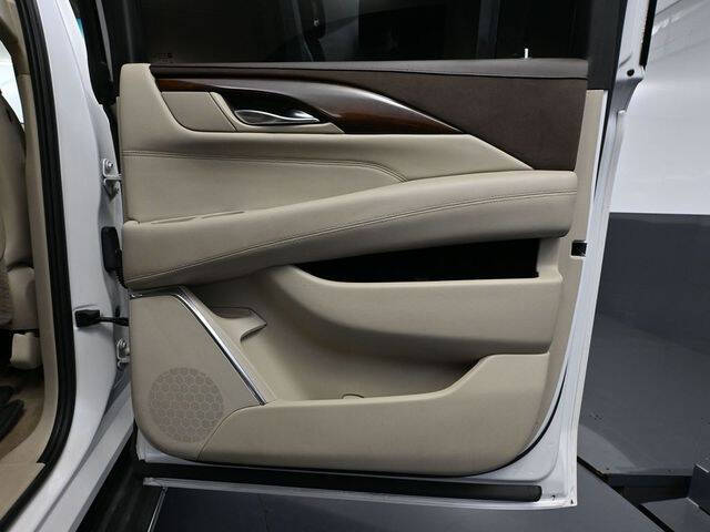 2017 Cadillac Escalade ESV Standard