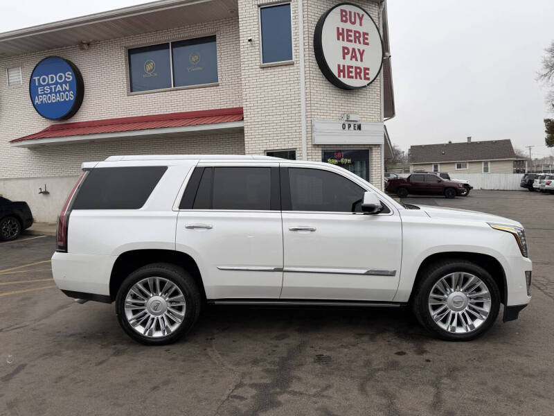 2017 Cadillac Escalade Platinum