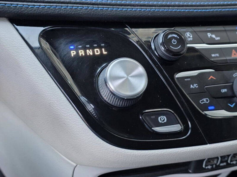 2021 Chrysler Pacifica Touring