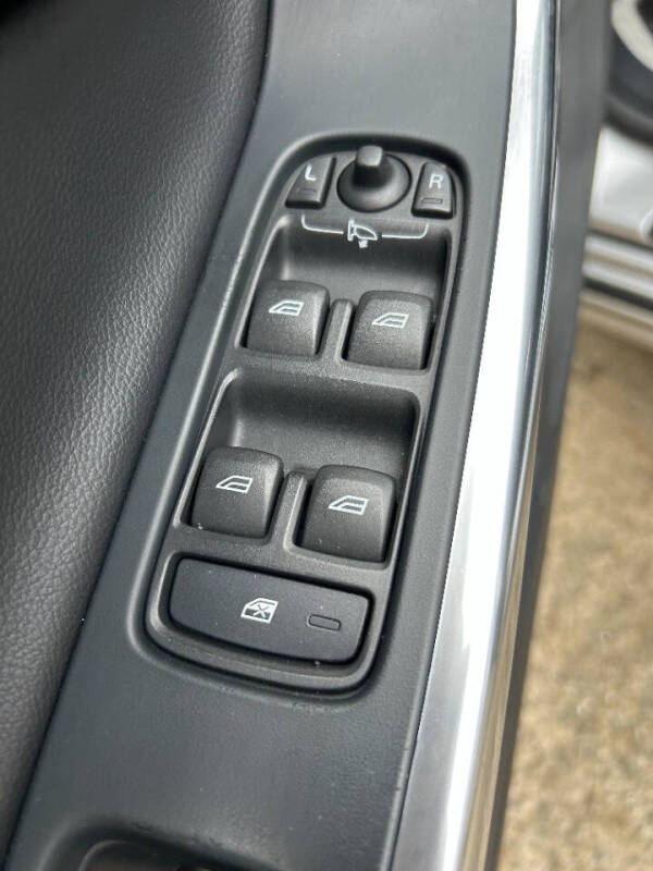 2016 Volvo V60 Cross Country T5