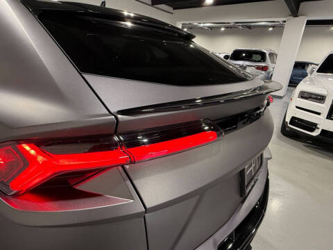 2023 Lamborghini Urus S