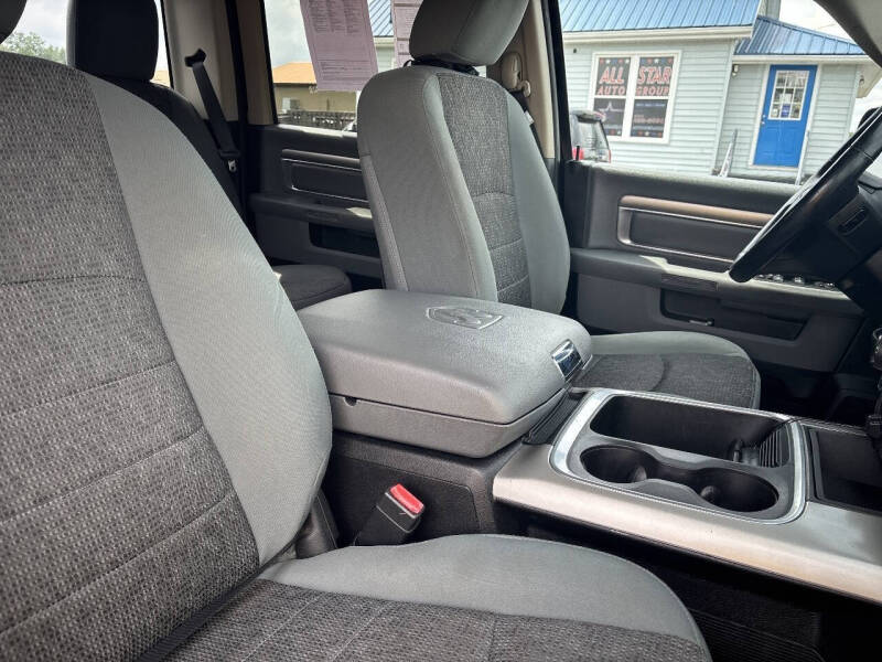 2017 RAM 1500 SLT