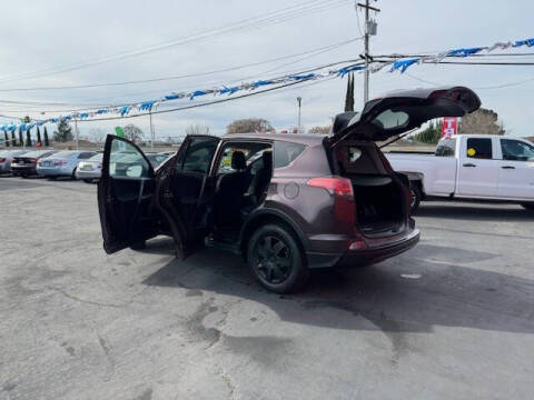 2017 Toyota RAV4 LE