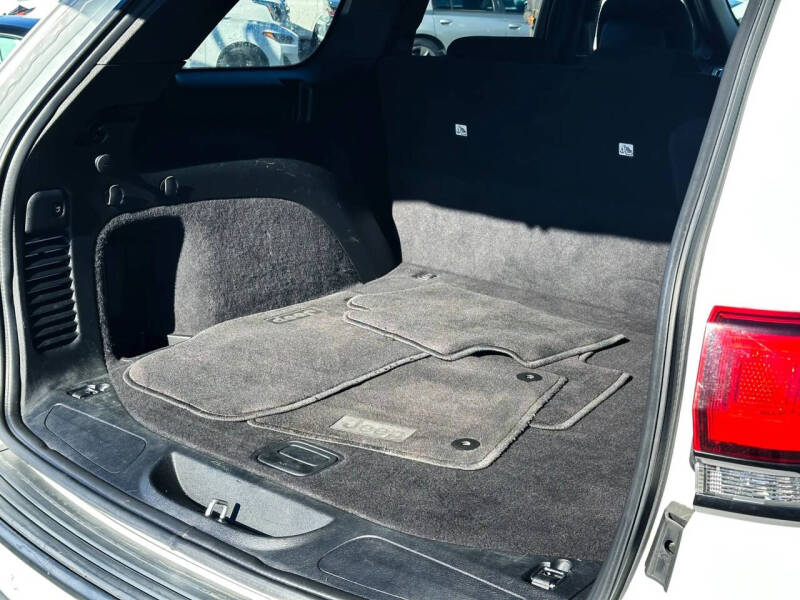 2016 Jeep Grand Cherokee Laredo 75th Anniversary