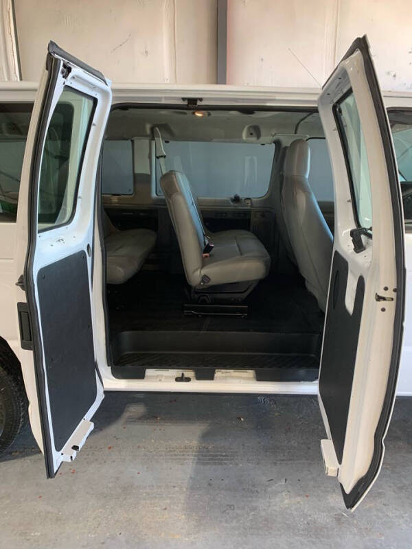 2013 Ford E-Series E-350 SD XLT